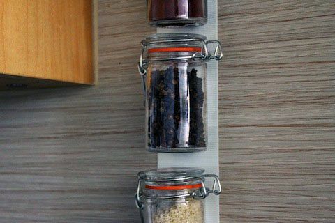 VELCRO® Brand Wall Mount Spices