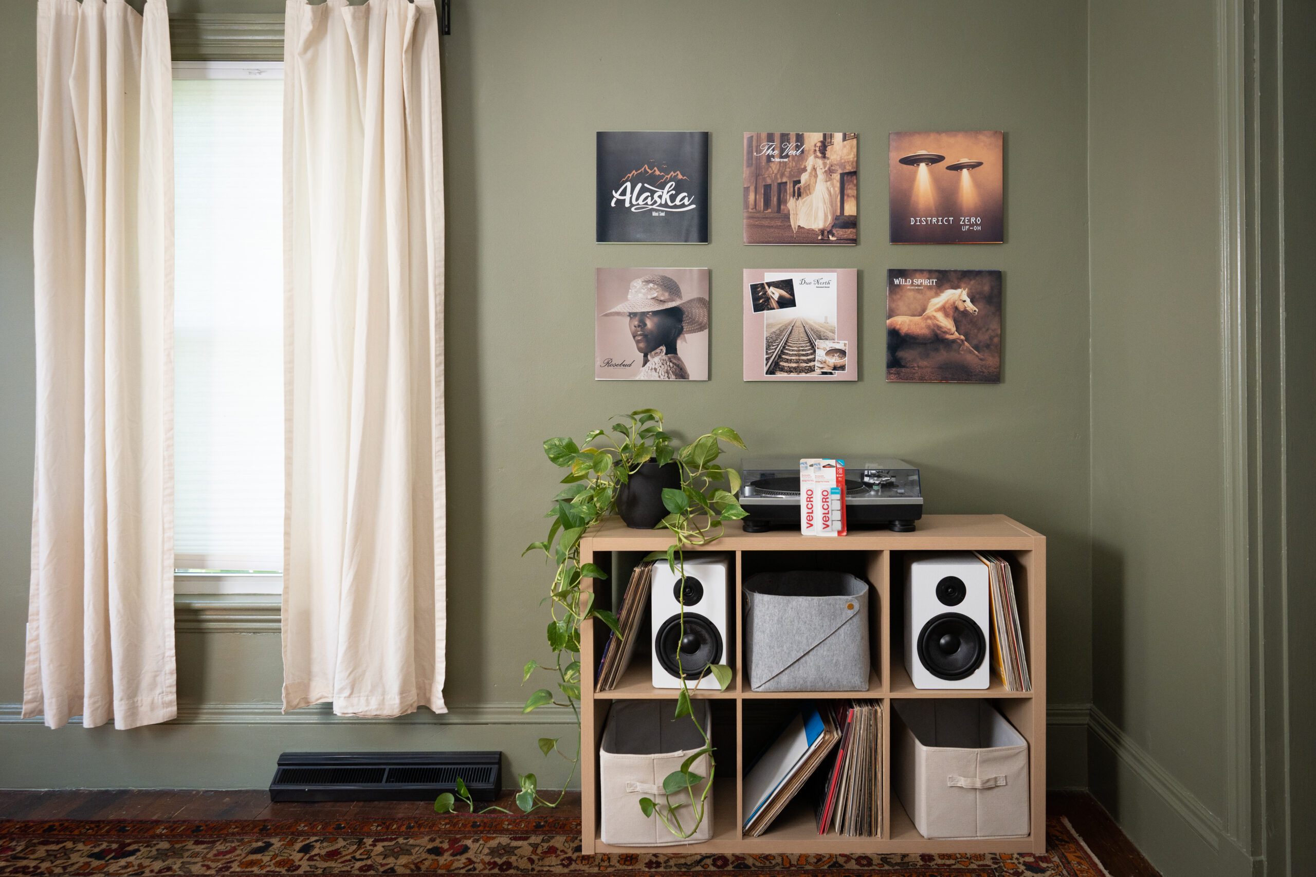 how to hang vinyls on wall